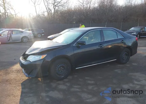 2014 Toyota Camry Le z USA, uszkodzony, nr VIN 4T4BF1FK7ER372099